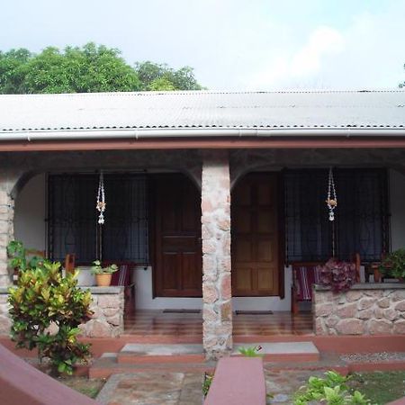Seashell Self Catering Villa Grand Anse  Exterior photo